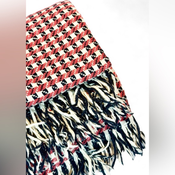 Hand-loomed/Woven WOOL Houndstooth Fringed Throw Lap Blanket - Picture 3 of 11